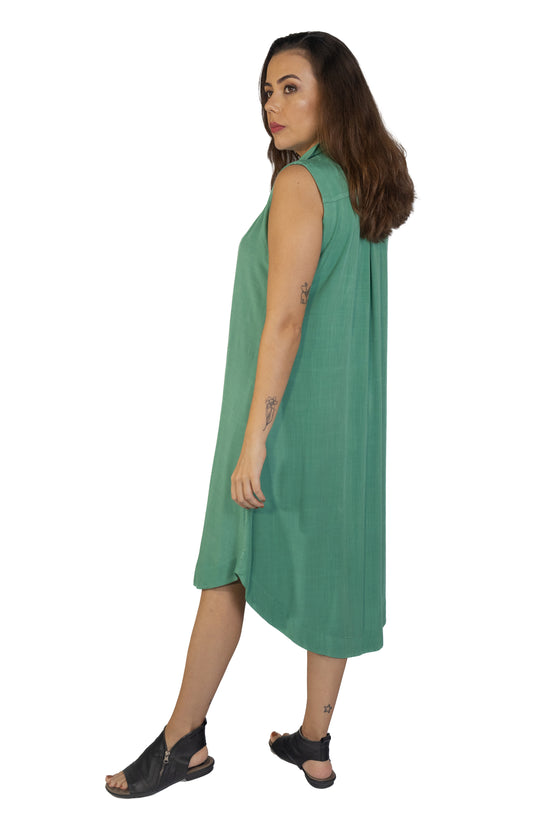 Chemise com botoes coloridos e bolsos laterais