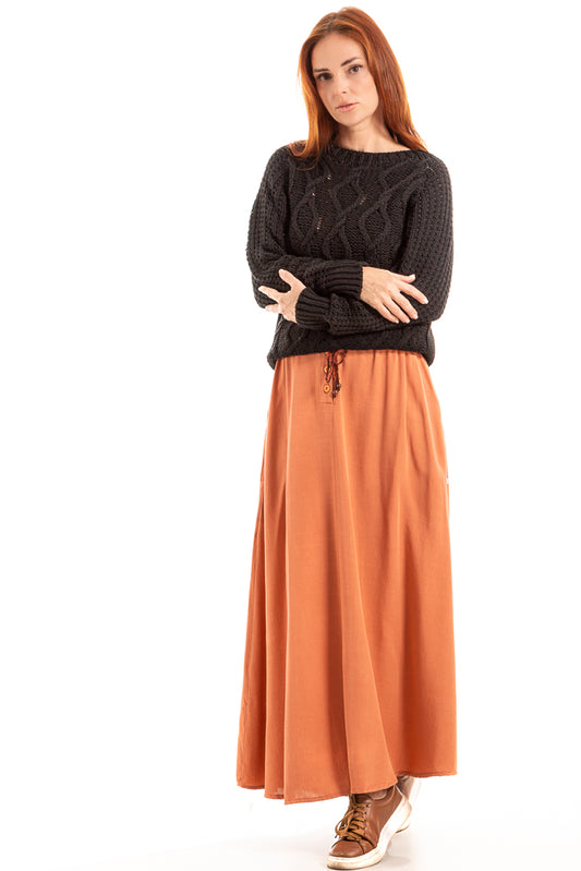 Saia com cordão para ajuste na cintura e botões na frente