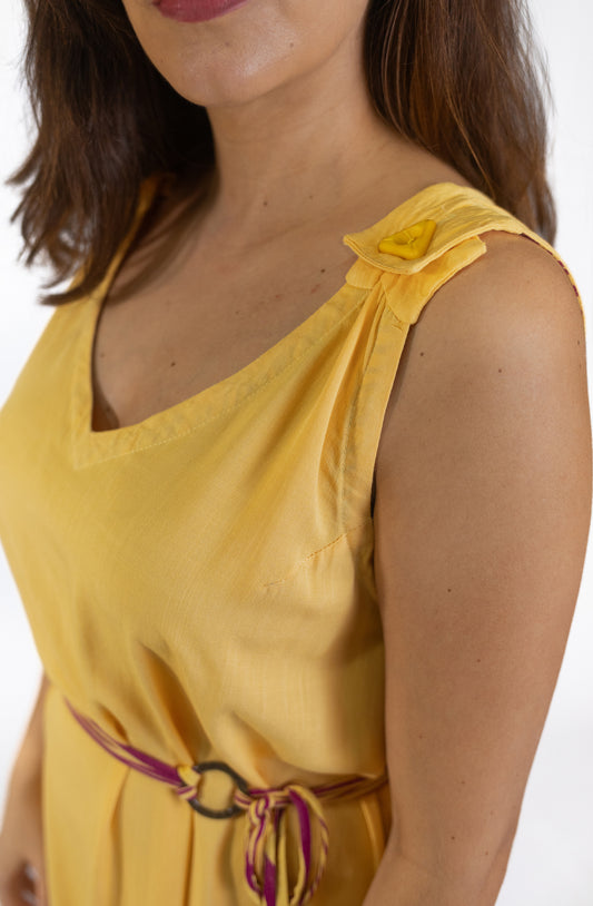 Vestido estampado na barra com bolsos