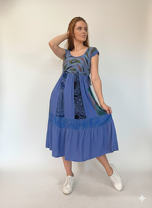 Vestido exclusivo todo em patchwork curto