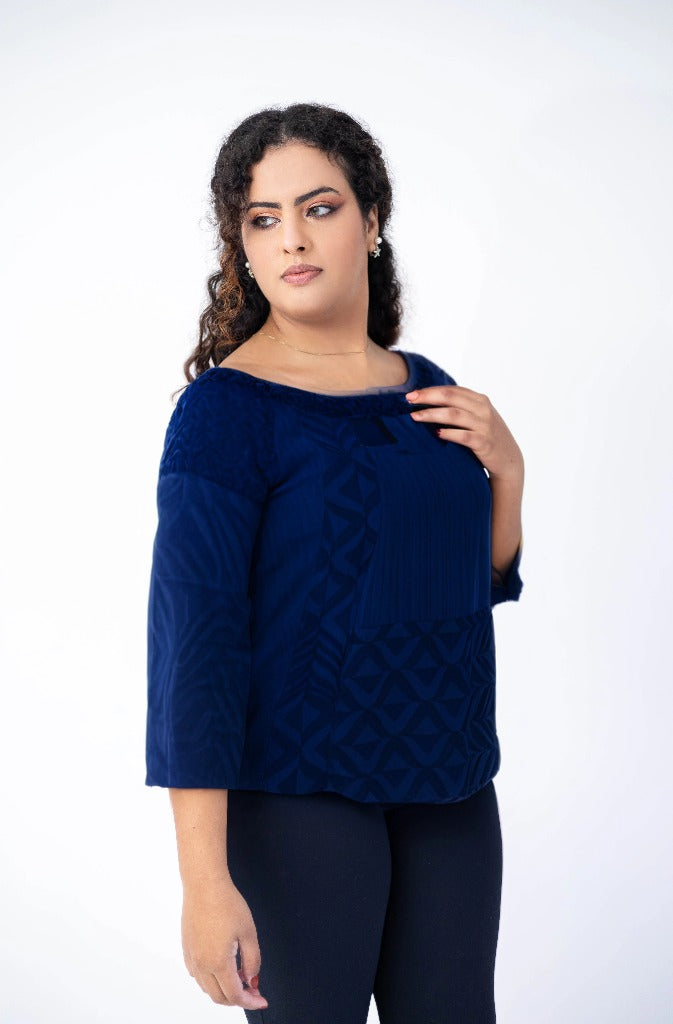 Blusa em patchwork com decote canoa