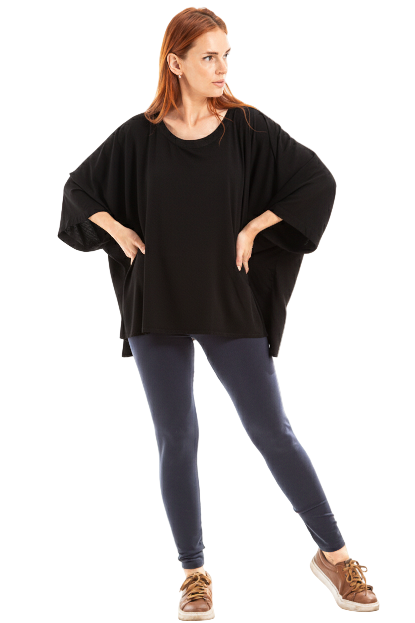 Bata com decote redondo e abertura nas costas