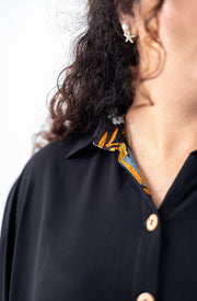 Blusa com detalhes estampados