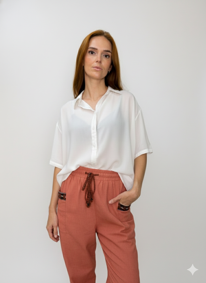 Camisa com pala nas costas