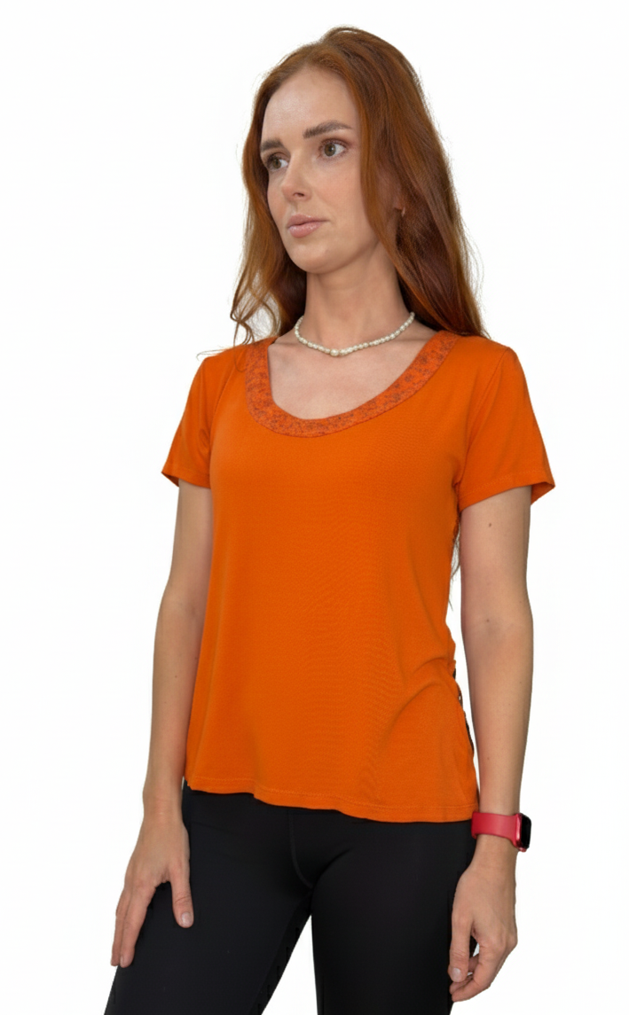 Camiseta com patchwork exclusiva