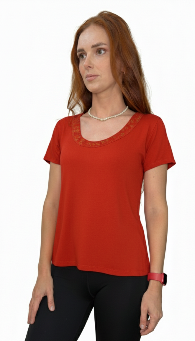 Camiseta com patchwork exclusiva