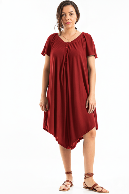 Macacão com pernas largas e abertura tipo polo