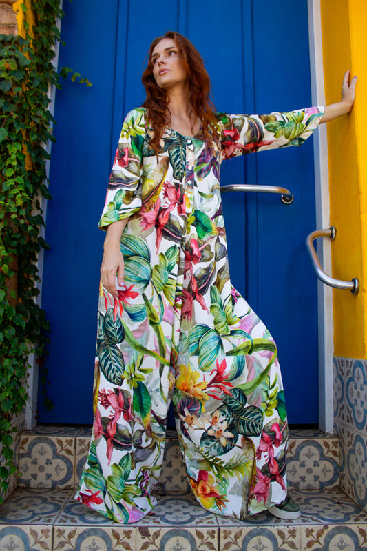 Macacão amplo com cinto para ajuste