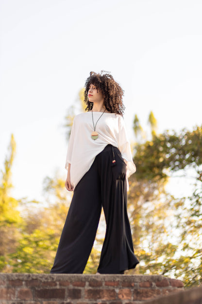 Calça pantalona com ajuste na cintura