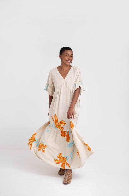 Vestido longo com decote V e estampa limitada