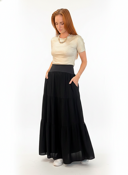 Saia com babados e fenda com detalhe em crochê