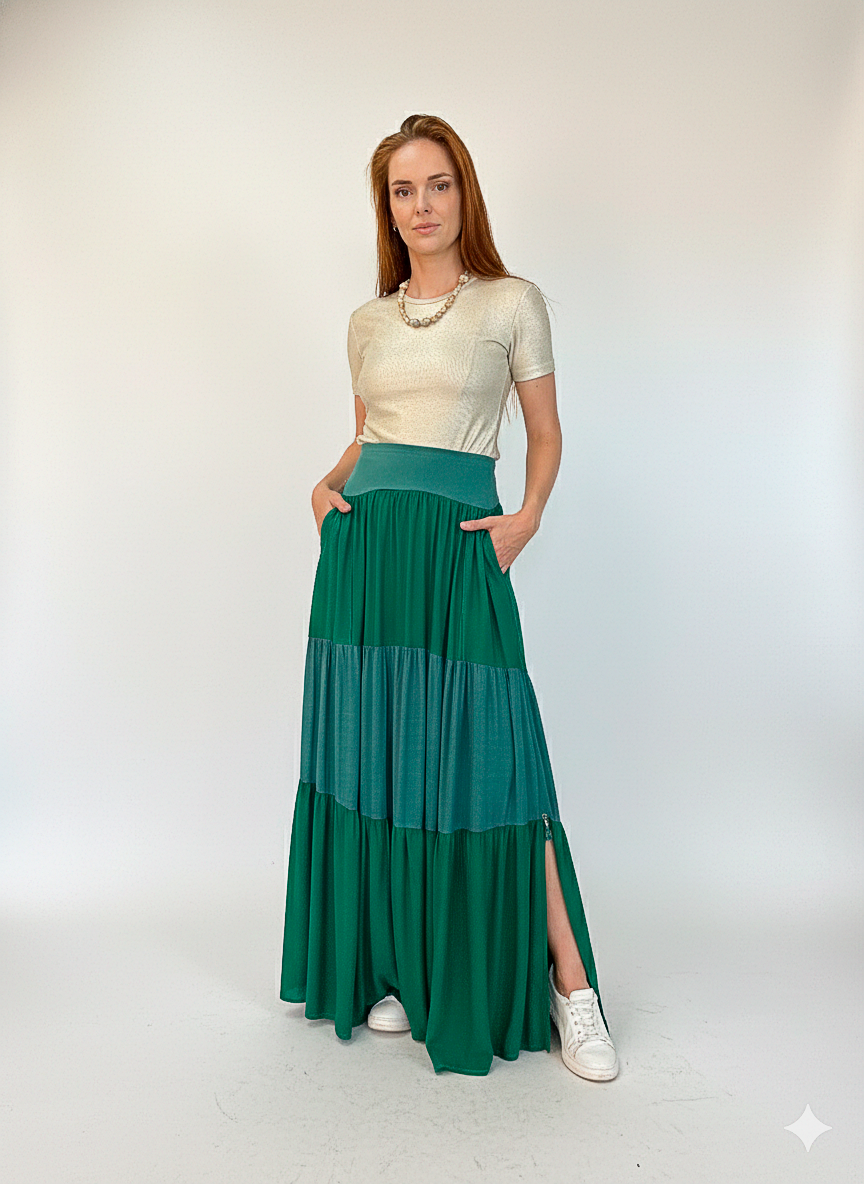 Saia com babados e cordão de crochê