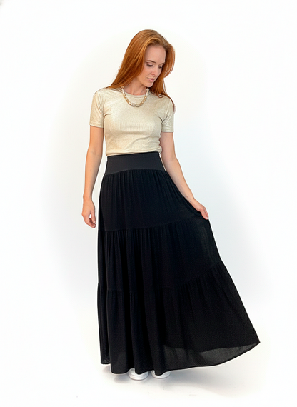 Saia com babados e fenda com detalhe em crochê