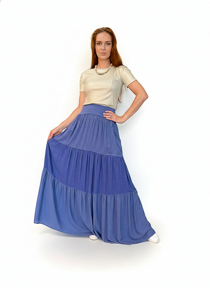 Saia com babados e fenda com detalhe em crochê