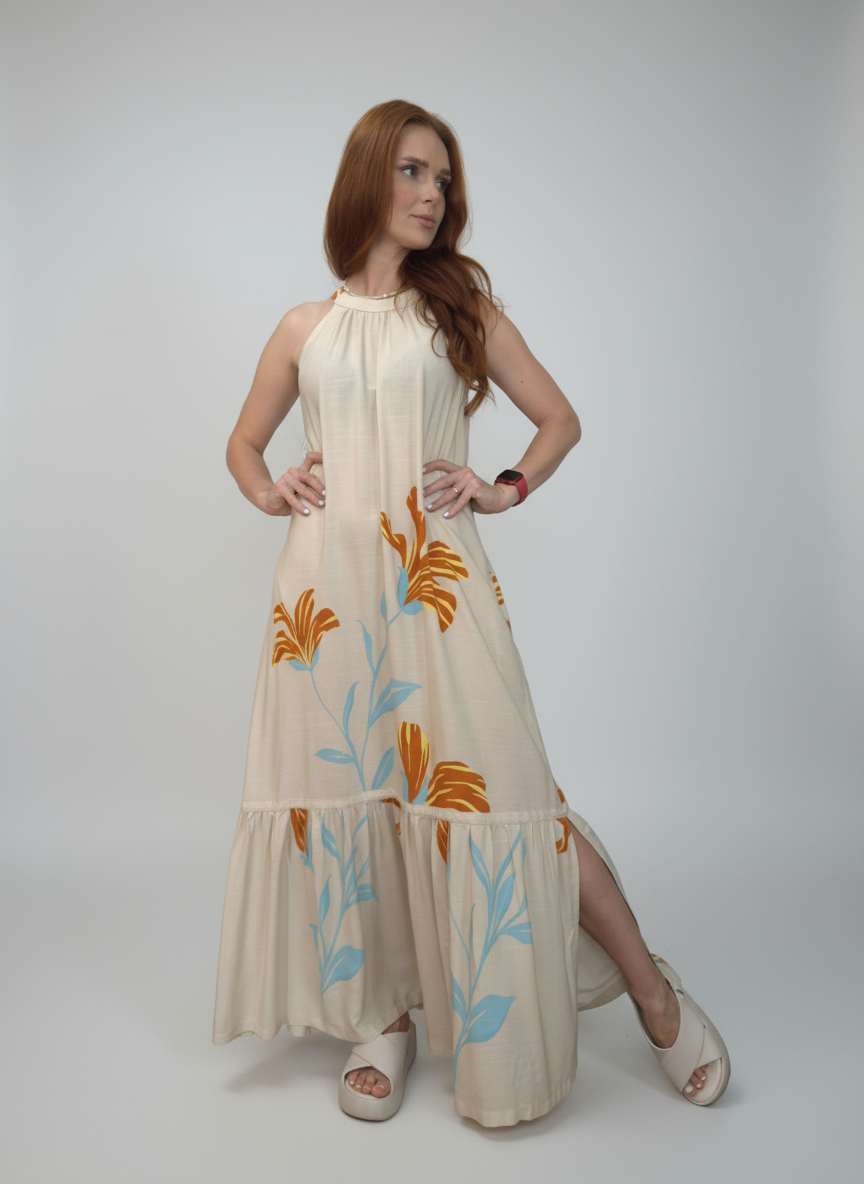 Vestido com ajuste no pescoço e estampa limitada