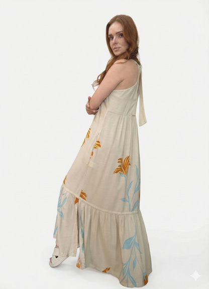 Vestido com ajuste no pescoço e estampa limitada