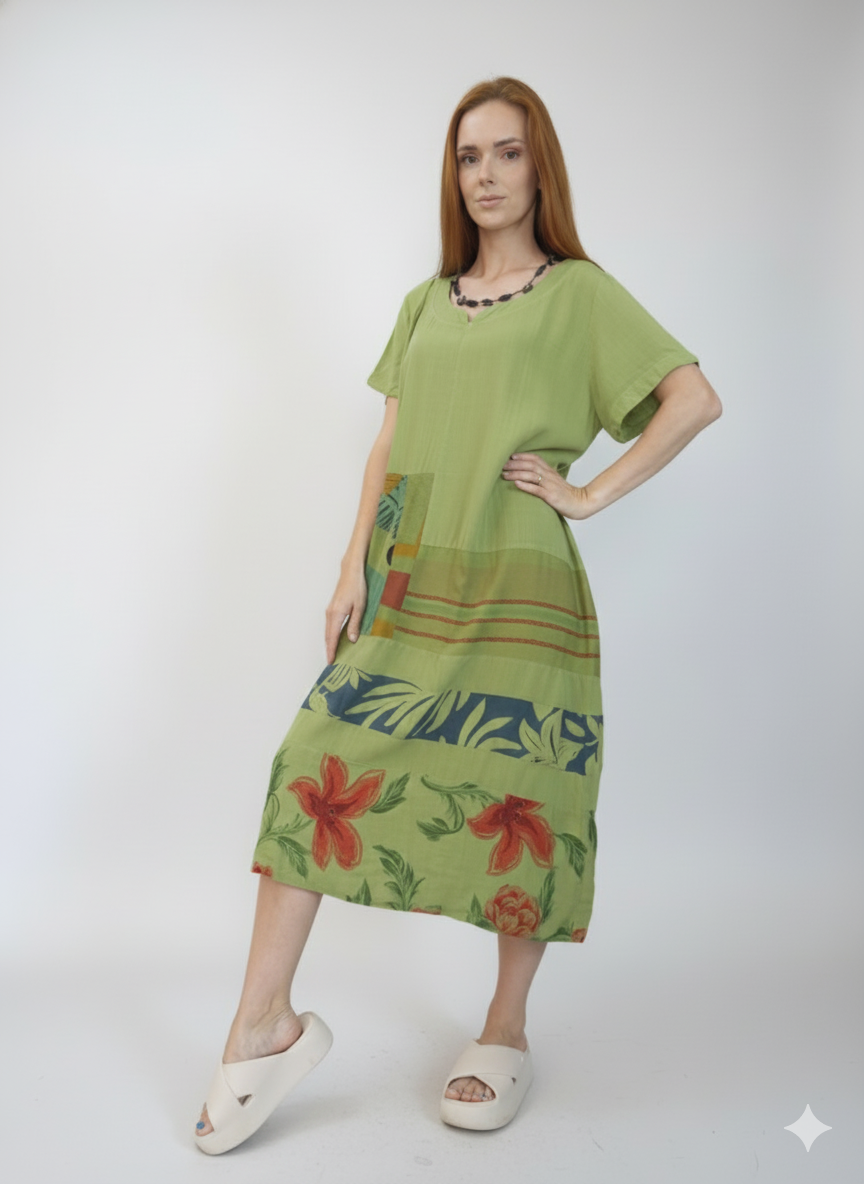 Vestido de patchwork com bolso grande na frente