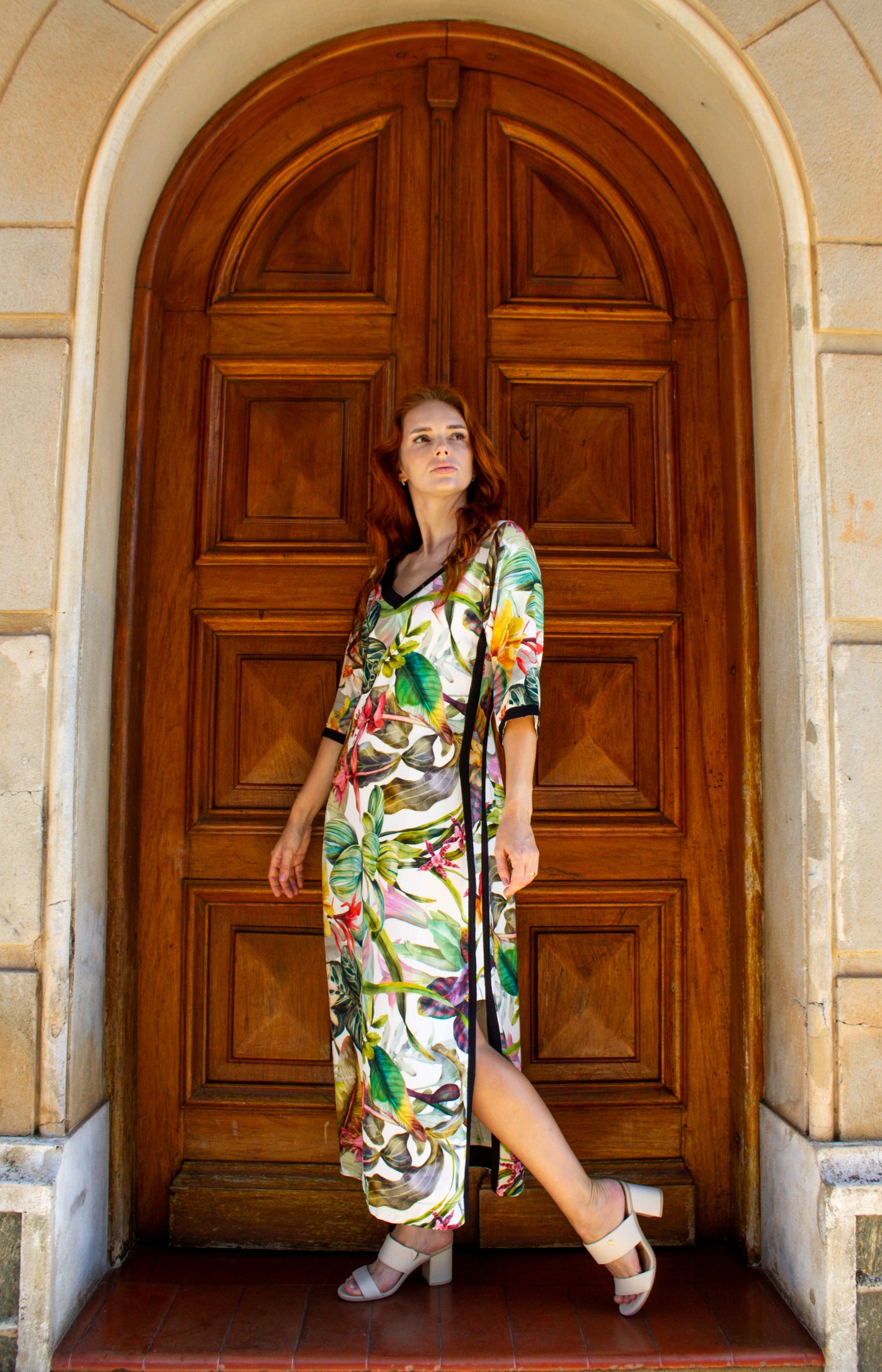 Vestido tubinho com fendas laterais