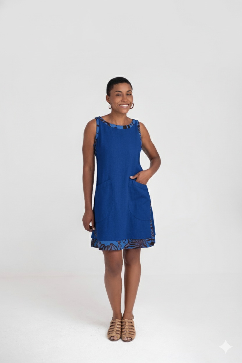 Vestido tubo curto com detalhes estampados