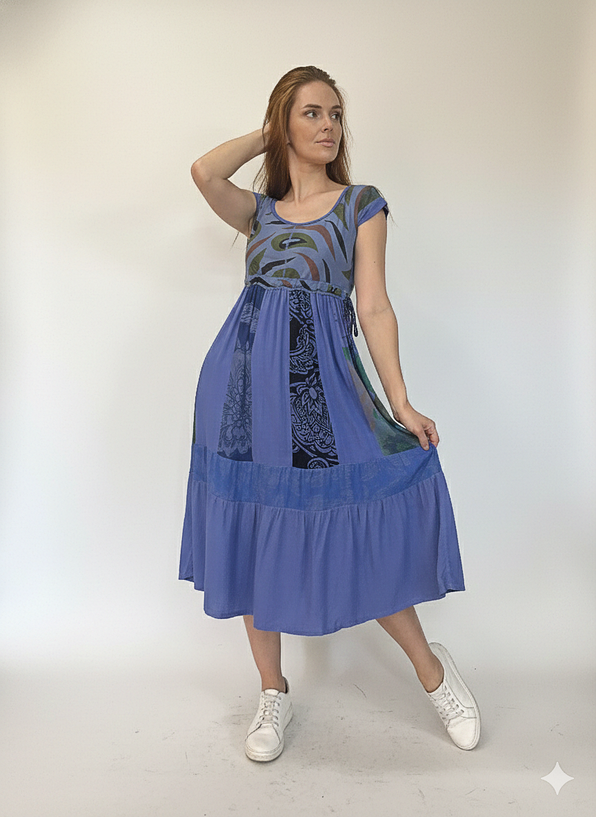 Vestido exclusivo todo em patchwork curto